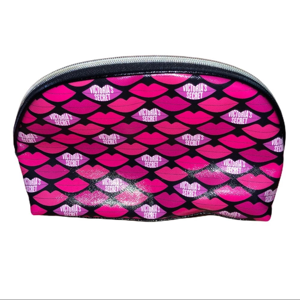 VICTORIAS SECRET MAKE UP BAG 👄